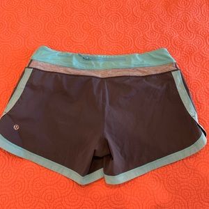 Lululemon shorts size 8